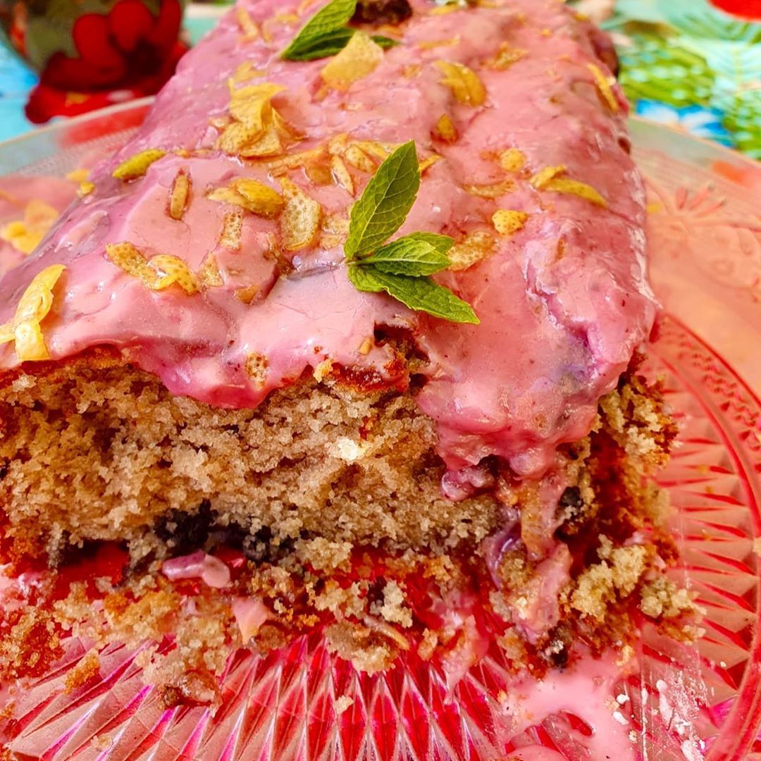 Blueberry and Lemon Drizzle Cake