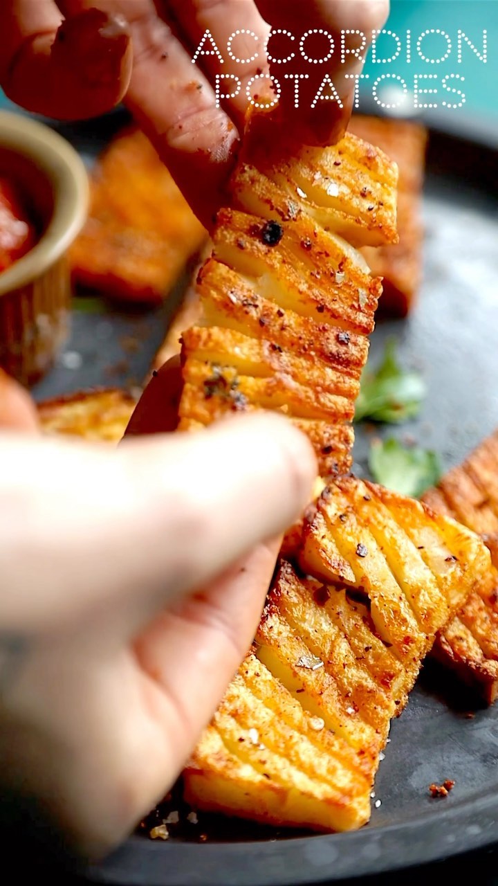 Crispy and Fluffy Accordion Potatoes