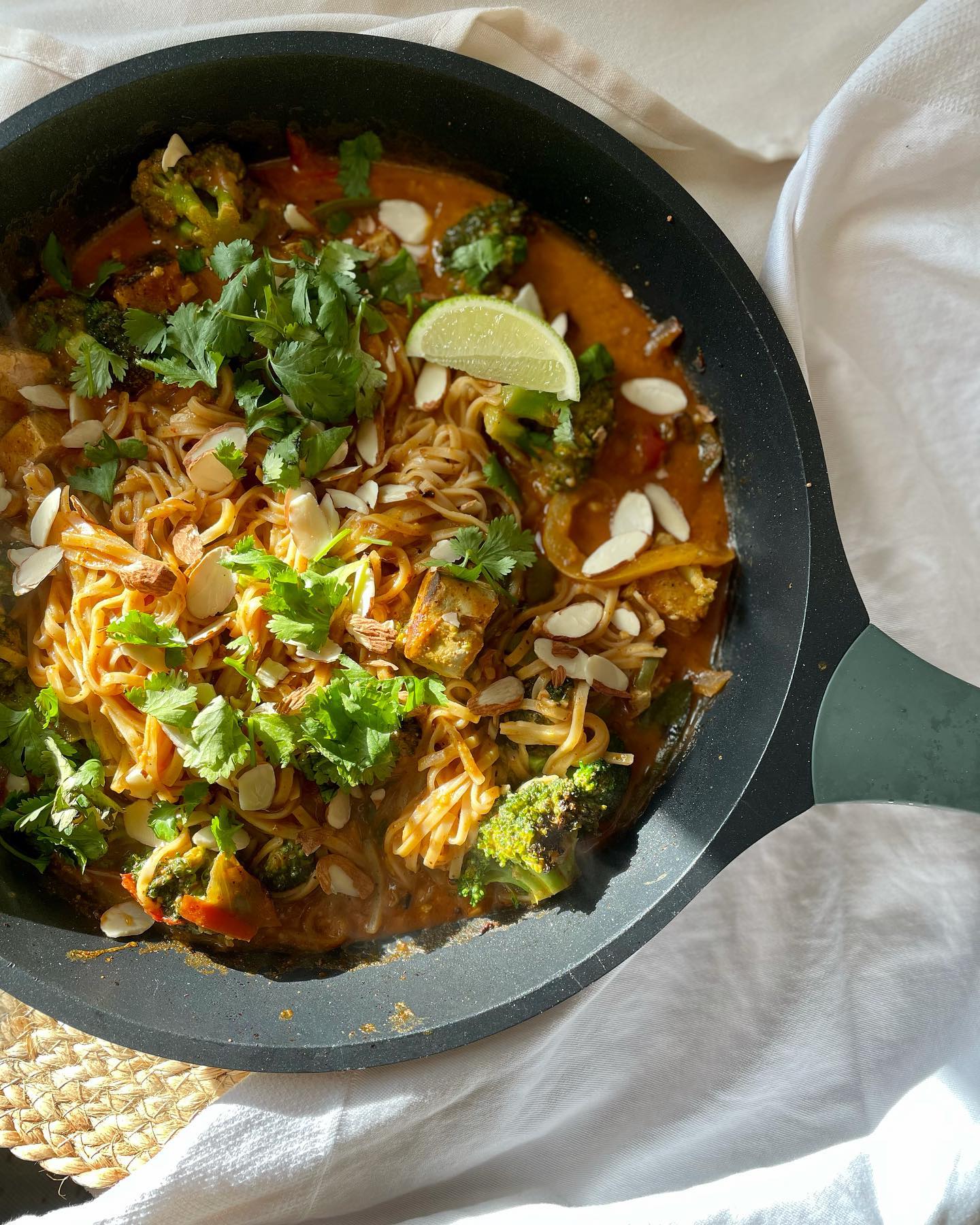 Oil-Free Thai Red Curry with Almonds