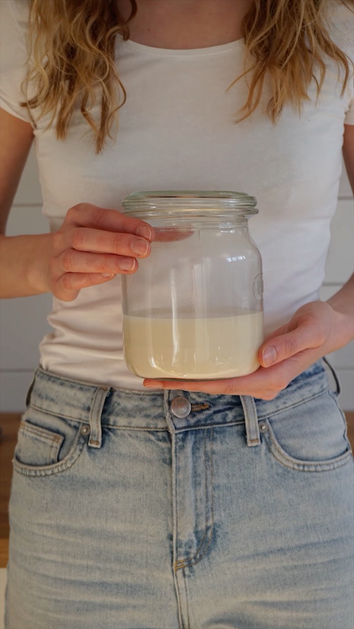 Quick and Easy Oat Milk Preparation