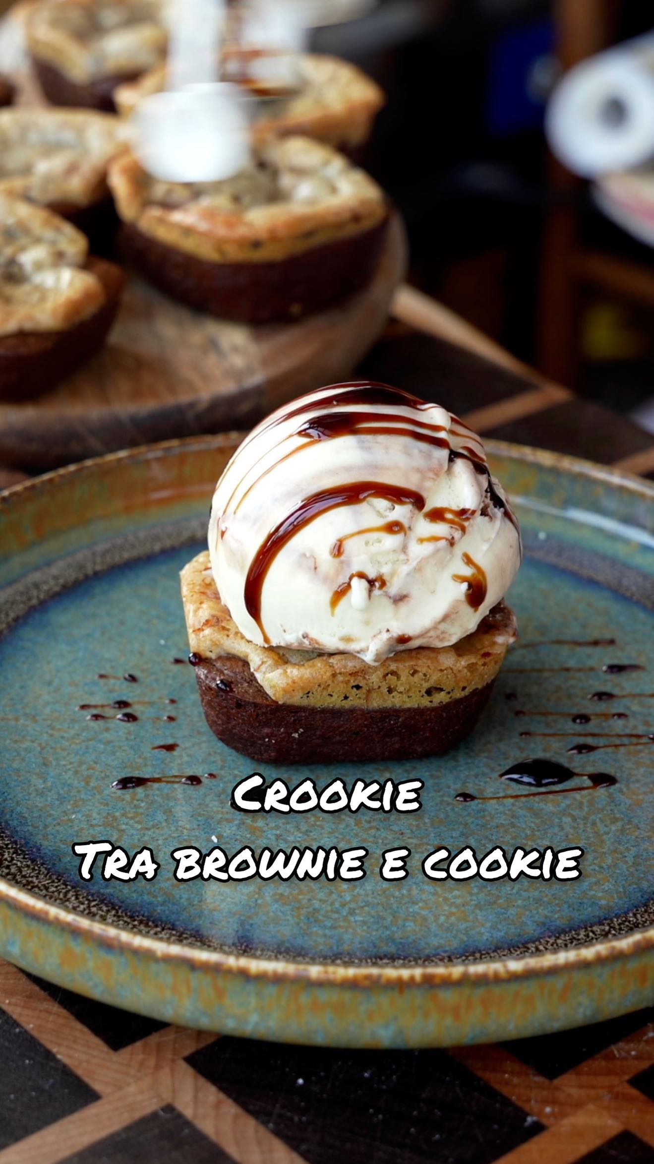 Crookie: Cookie and Brownie Hybrid