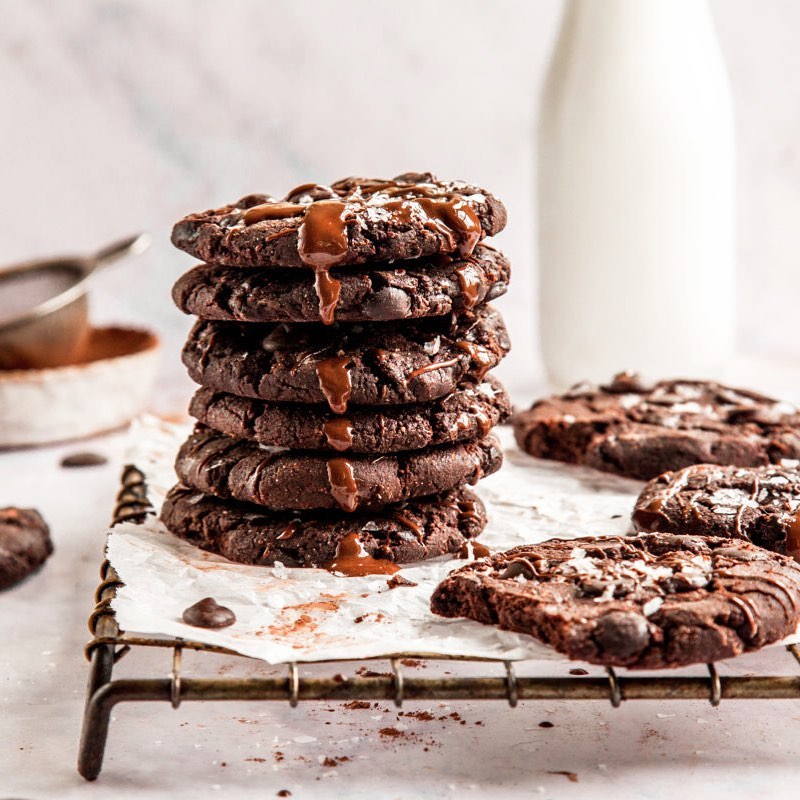 Flourless Fudgy Double Chocolate Cookies