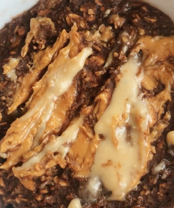 White Chocolate and Peanut Butter Baked Oats