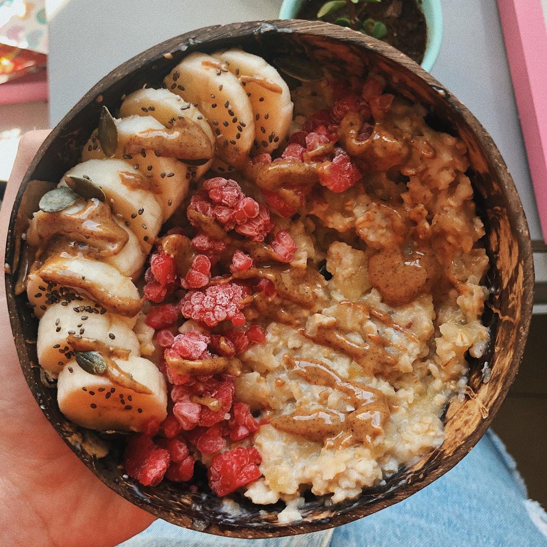 Vegan Oatmeal Breakfast with Fruits and Seeds