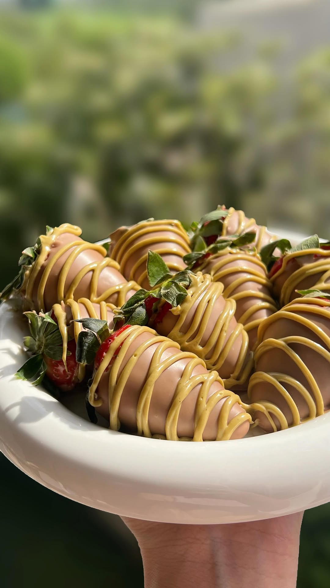 Stuffed Strawberries with Kadayif, Pistachio, and Kinder Chocolate