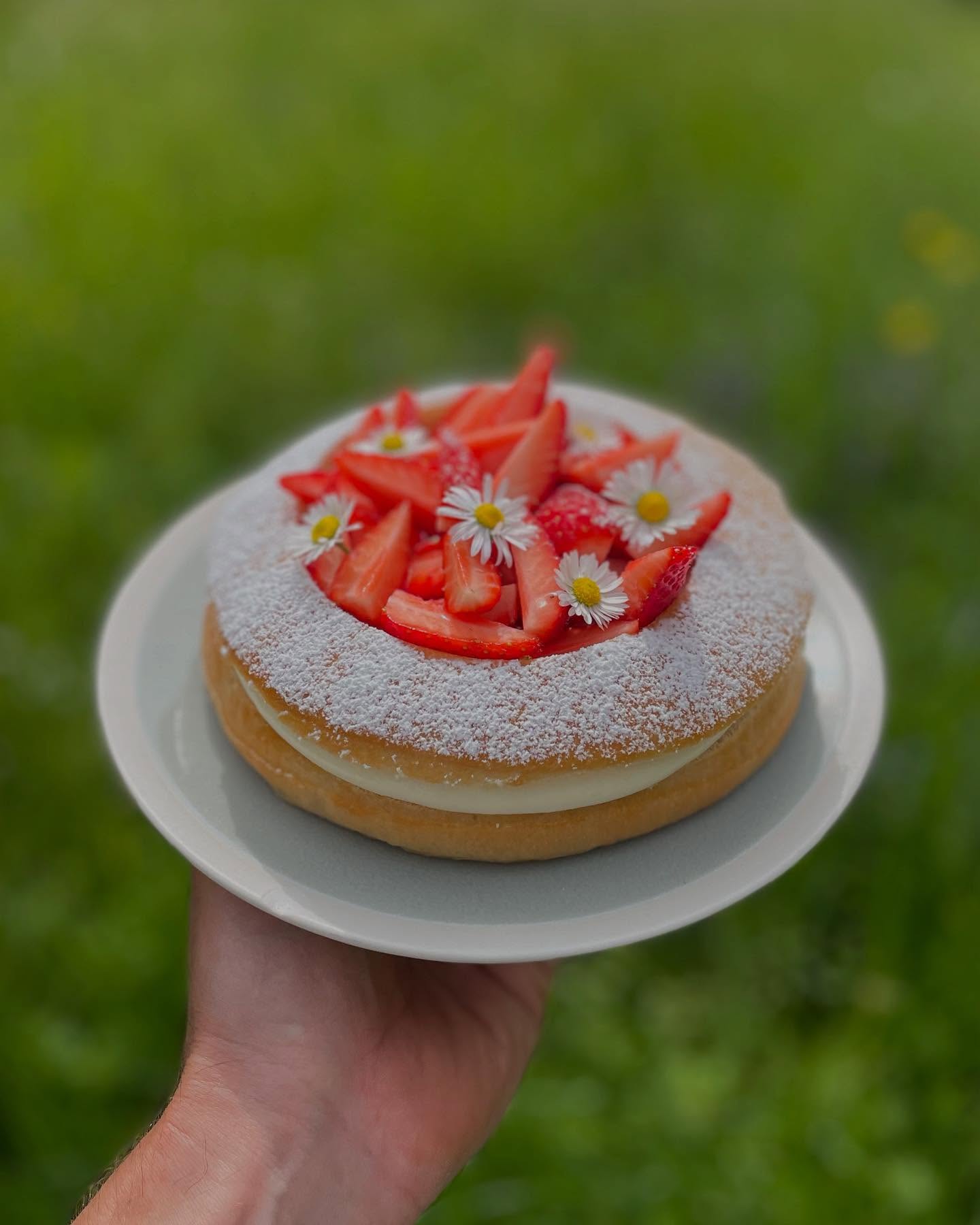 Strawberry Tropézienne Dessert