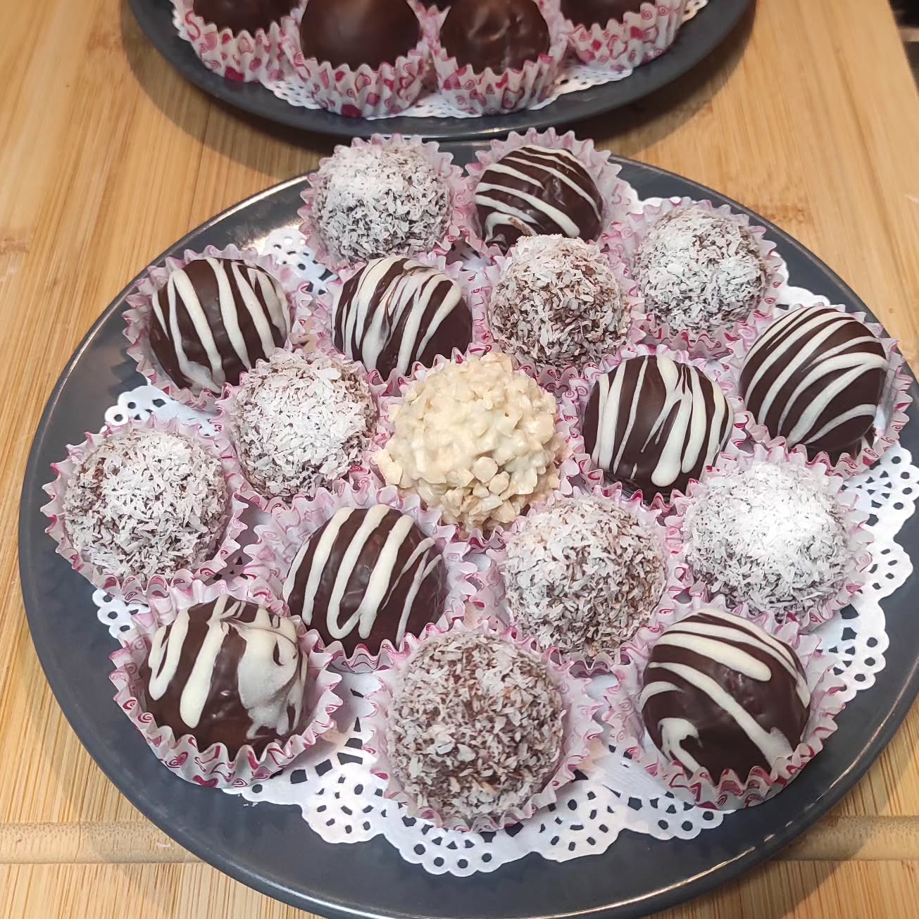 No-Bake Date and Nut Balls