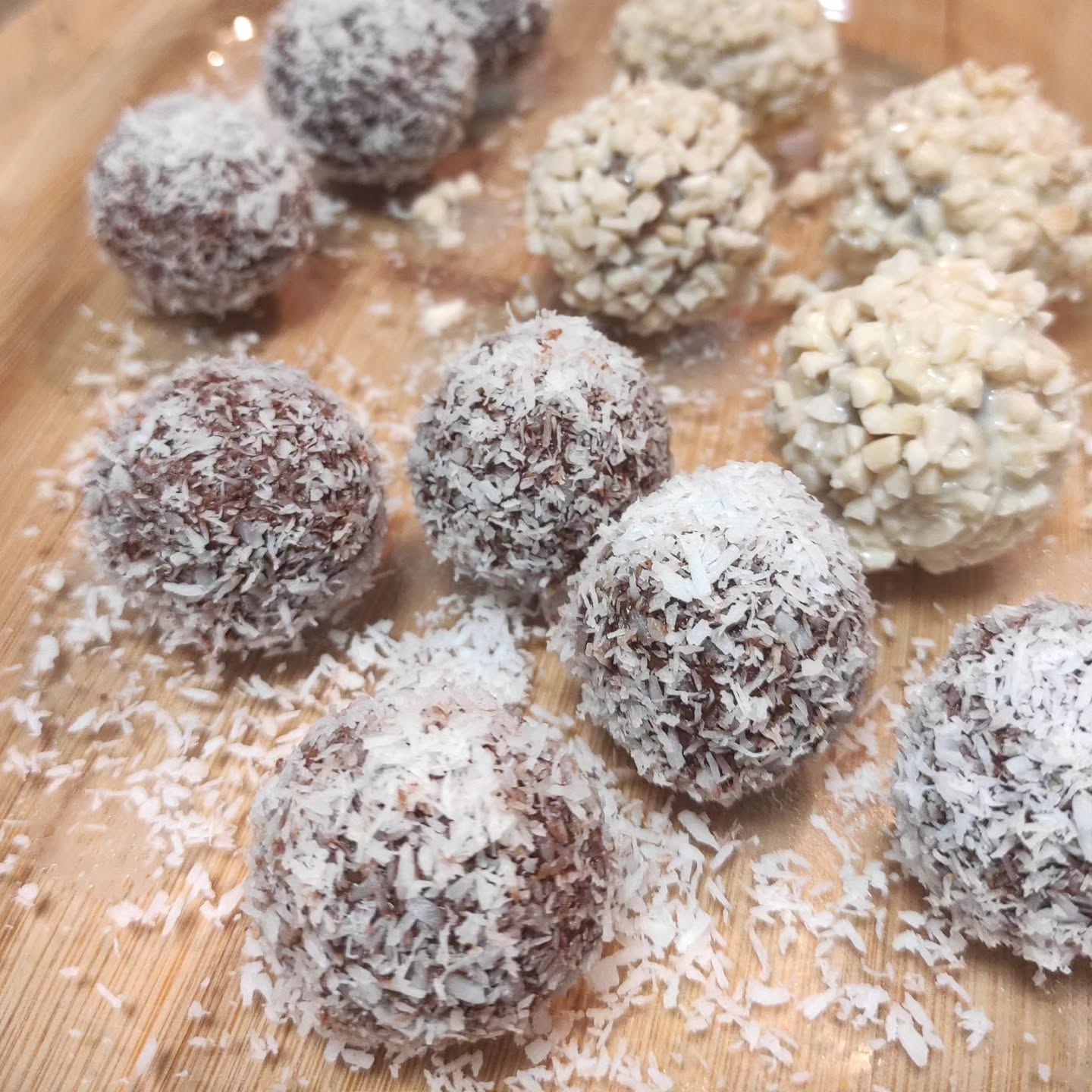 No-Bake Date and Nut Balls