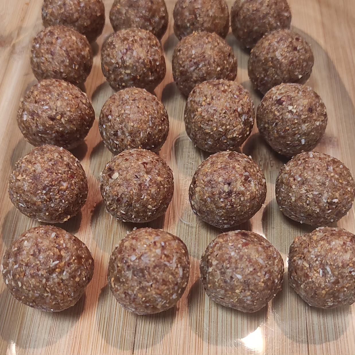 No-Bake Date and Nut Balls
