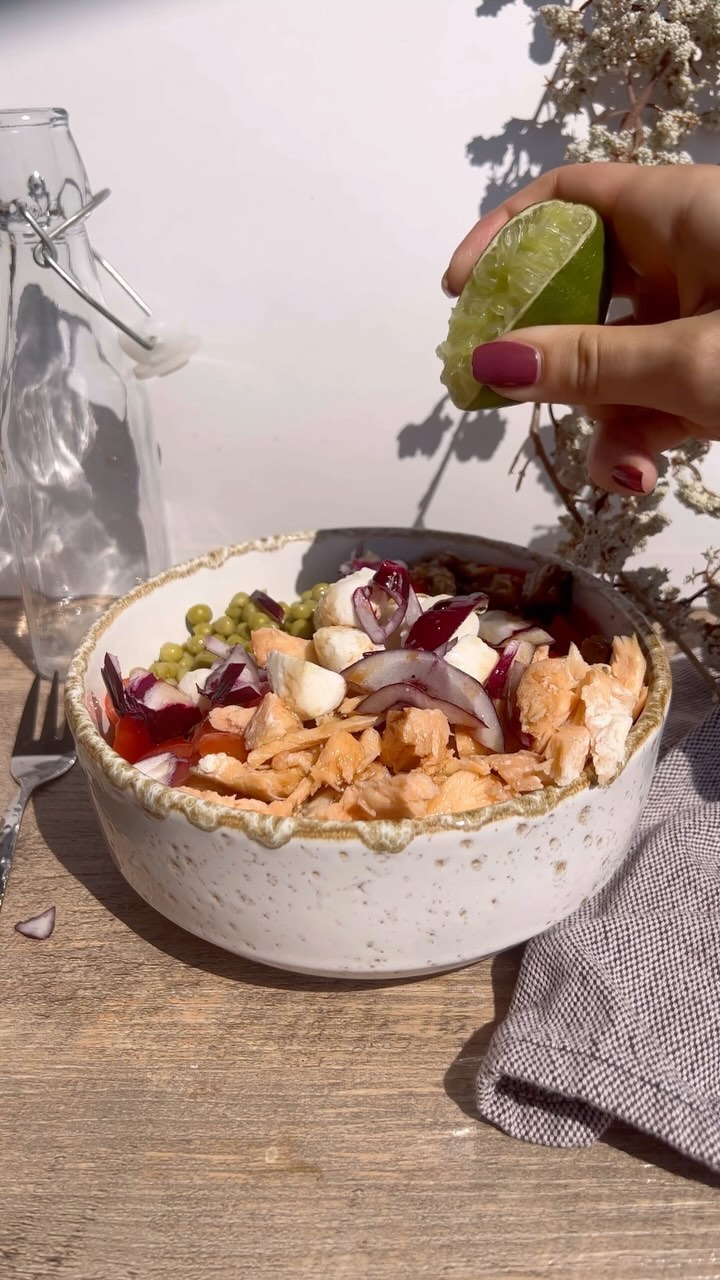 Revamped Poke Bowl with Salmon and Veggies