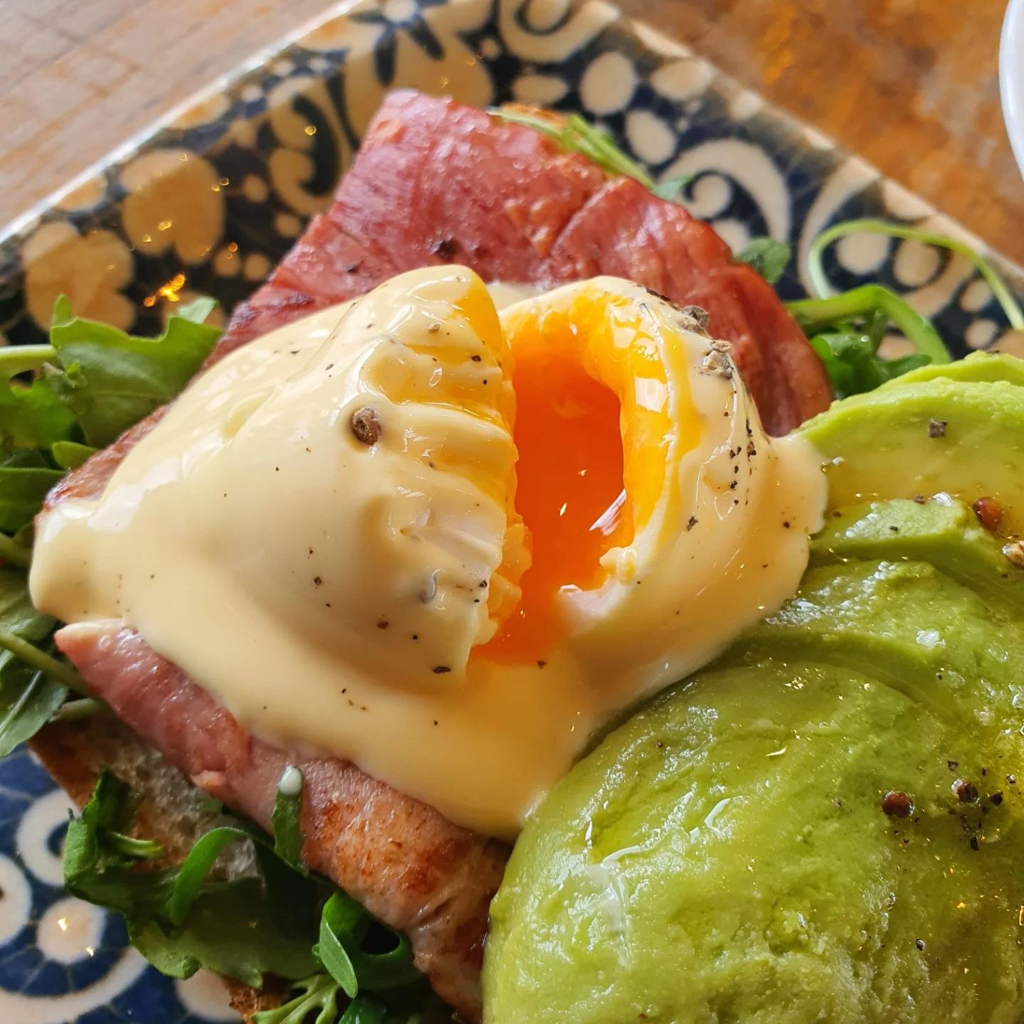 Homemade Eggs Benedict Brunch
