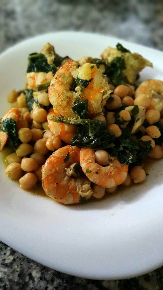 Spanish Chickpeas with Spinach and Prawns