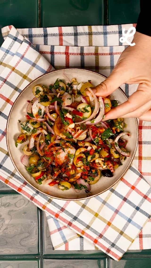 Classic Turkish Olive Piyaz