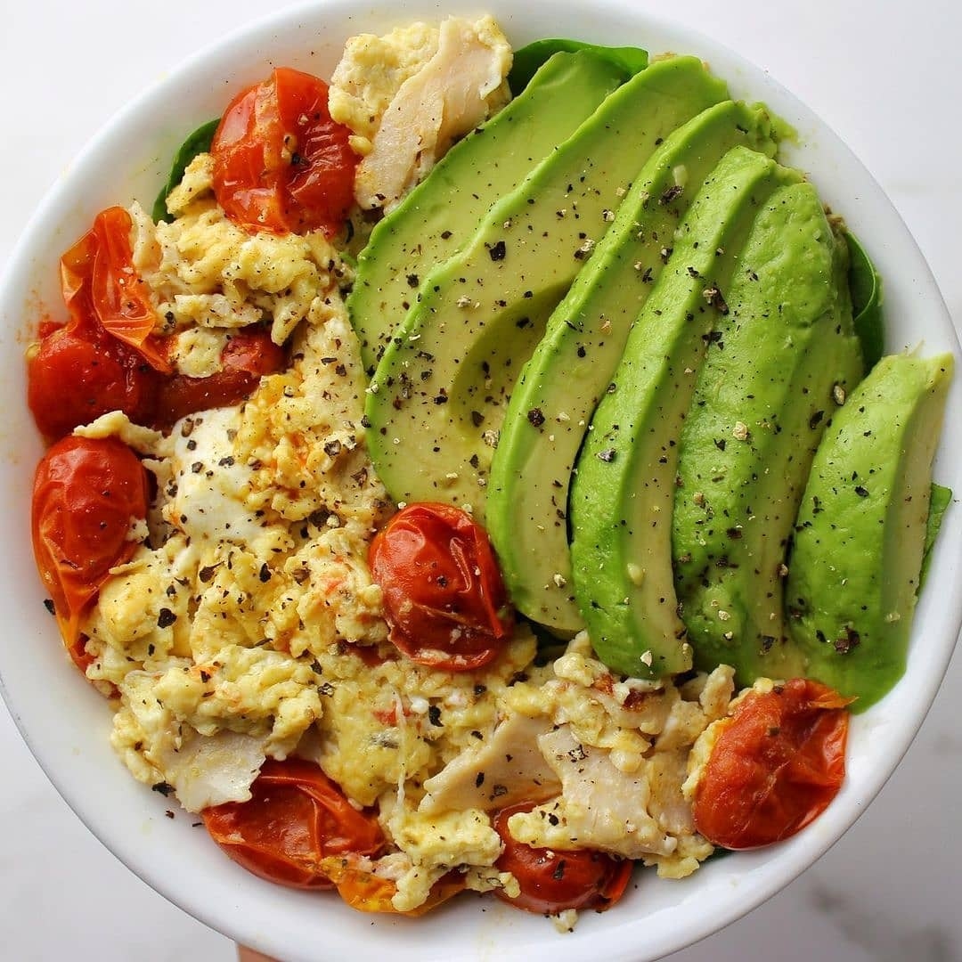 Turkey Mozzarella Egg Scramble with Avocado