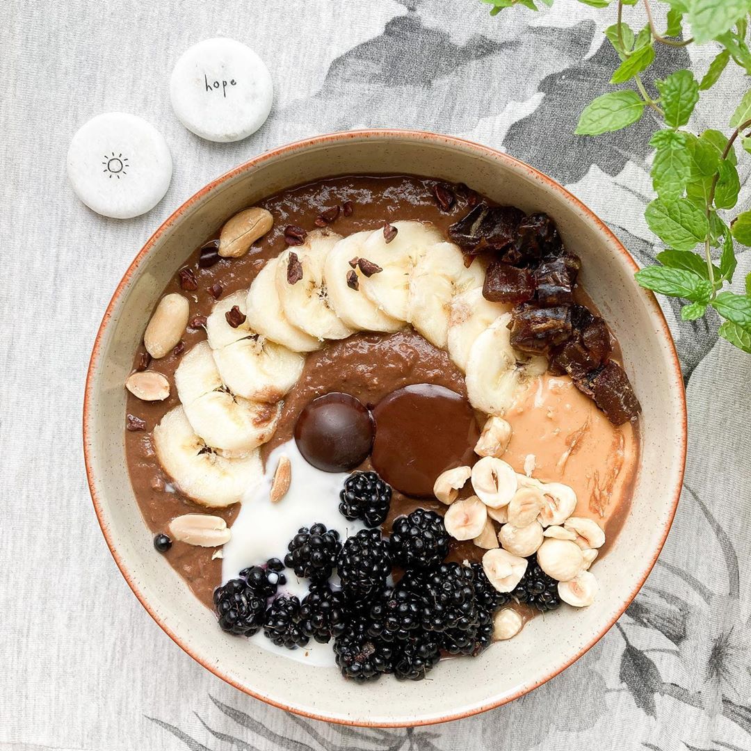Dark Chocolate Avocado Ginger Oats