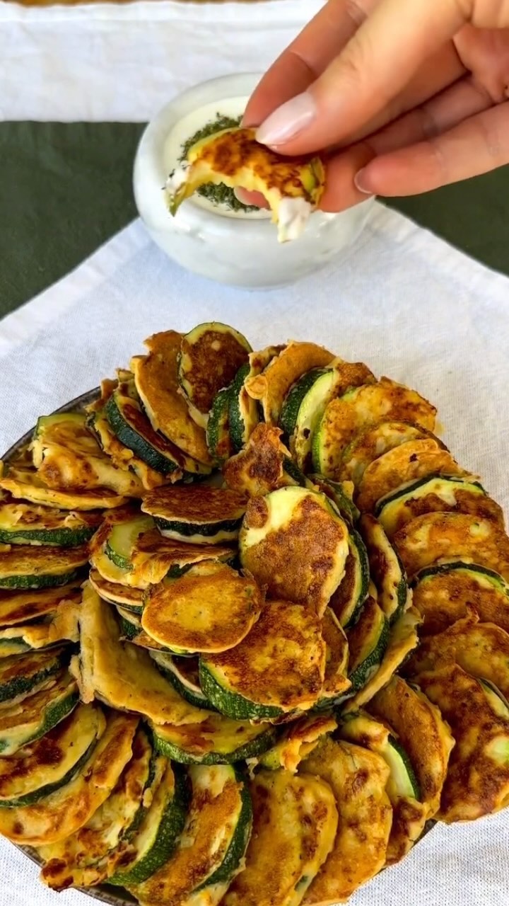 Easy 5-Ingredient Zucchini Fritters