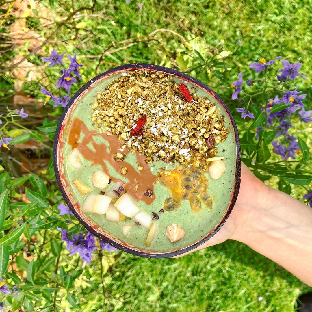 Tahini and Yoghurt Smoothie