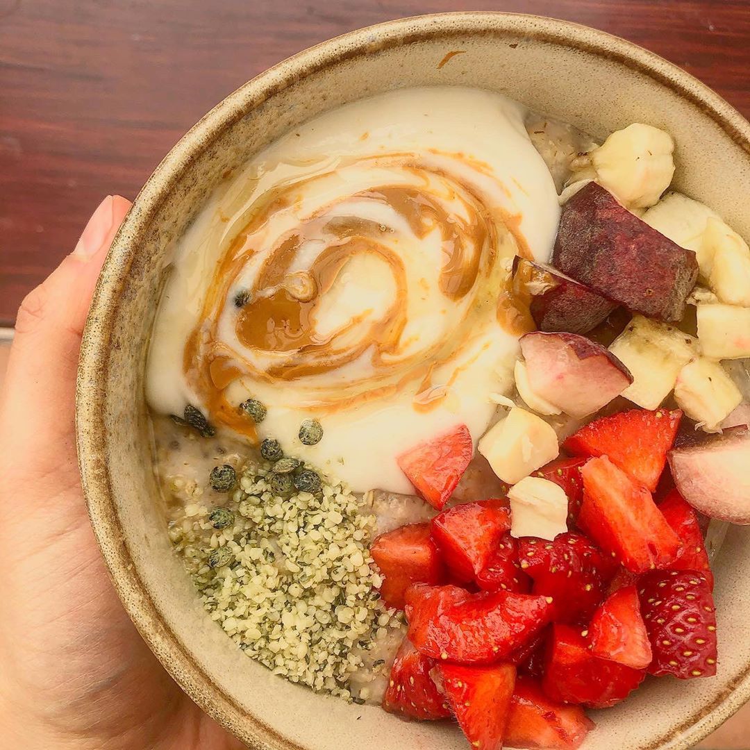 Creamy and Fluffy Jumbo Oat Porridge
