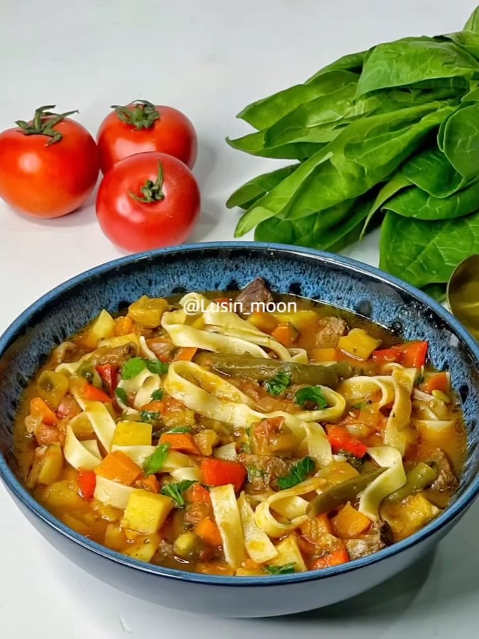 Savory Baked Beef and Vegetable Casserole