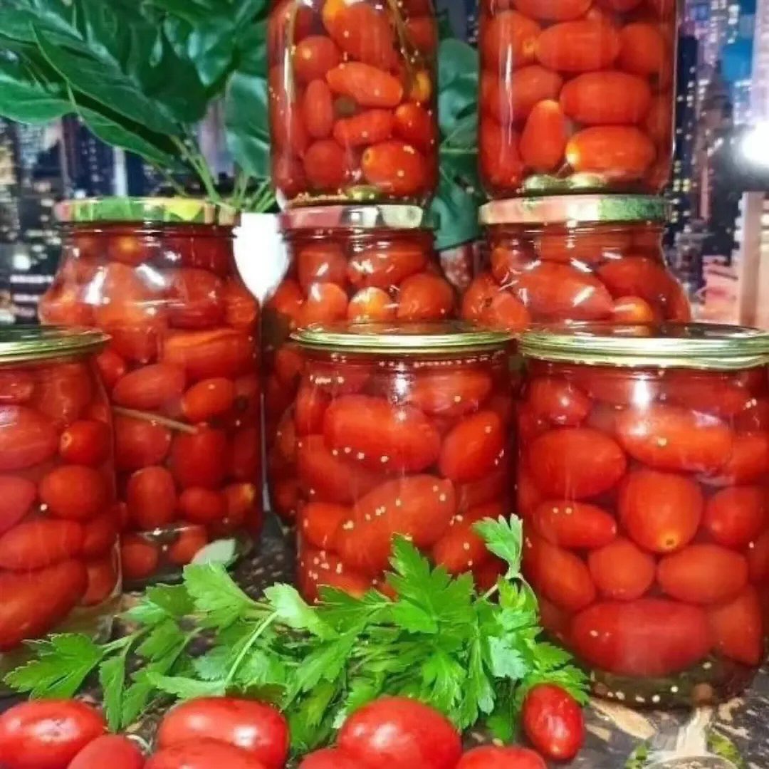 Easy Homemade Pickled Cherry Tomatoes