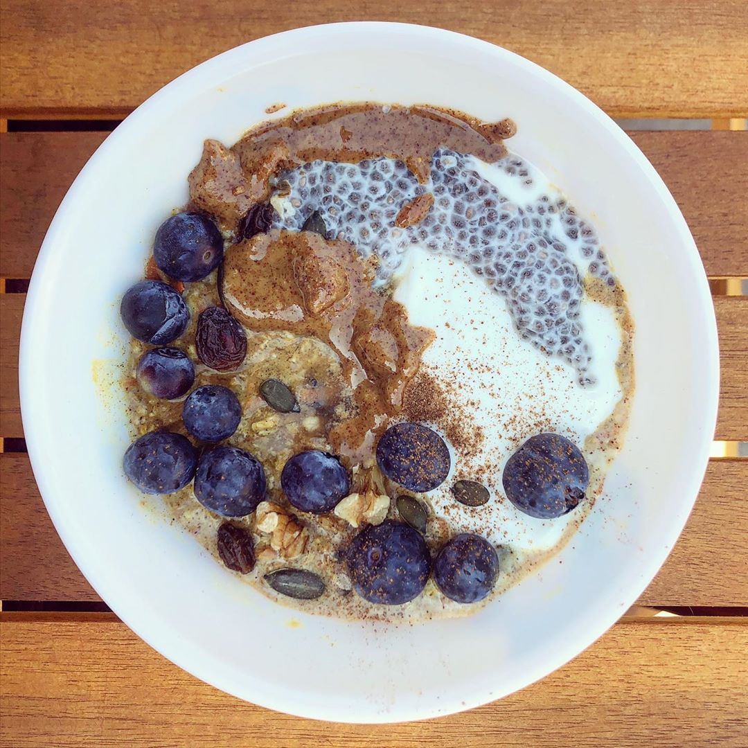 Golden Spiced Overnight Oats