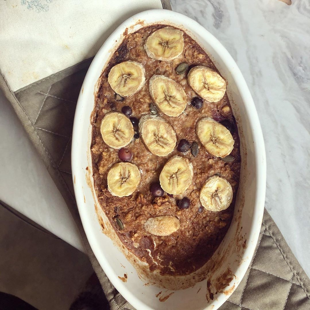 Blueberry and Banana Baked Oatmeal