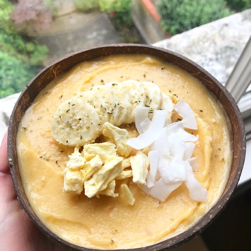 Tropical Fruit Smoothie Bowl