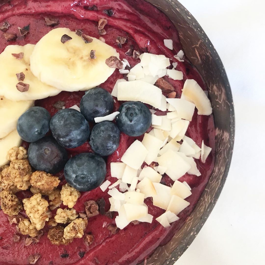Mulberry Topped Fruit Smoothie Bowl