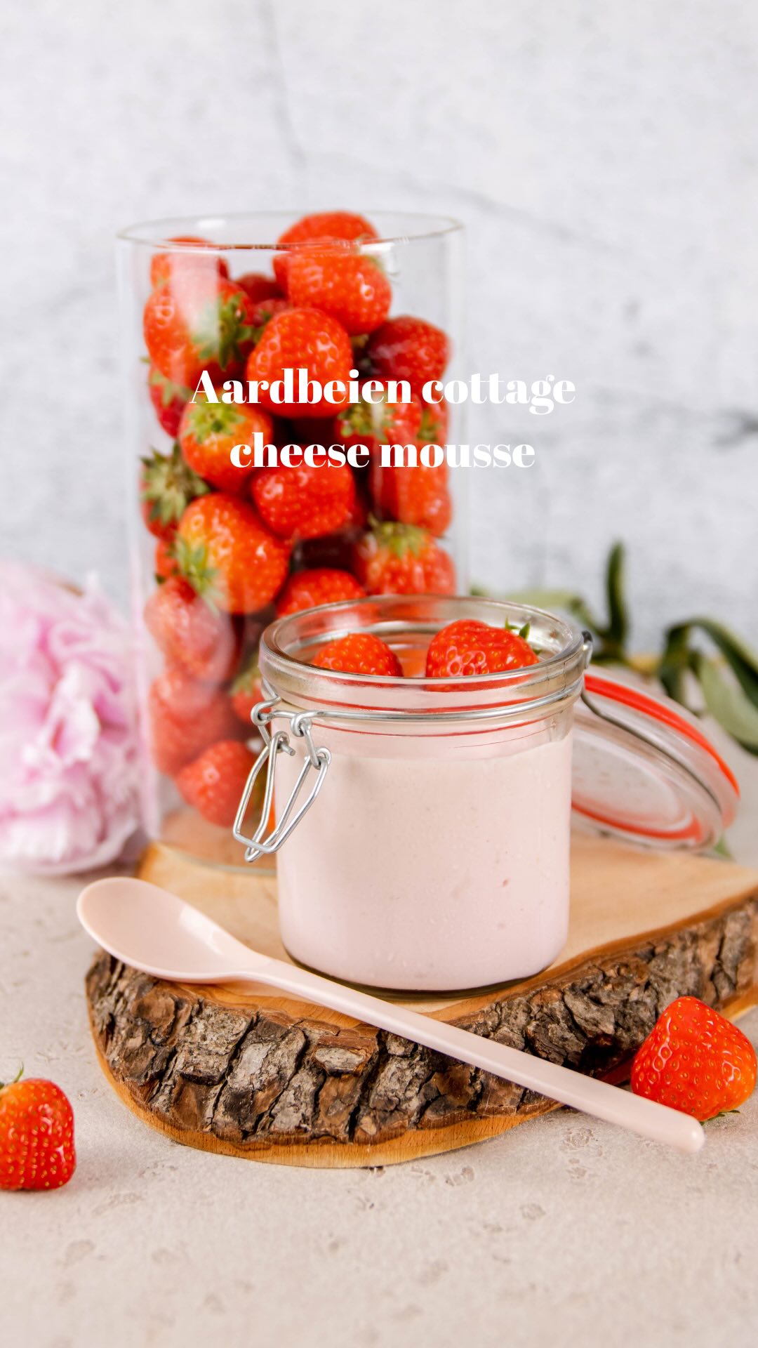 Easy No-Bake Strawberry Mousse