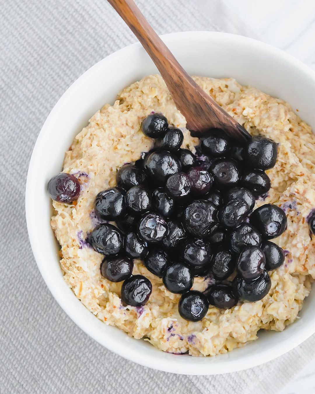 Simple Blueberry Cinnamon Oats