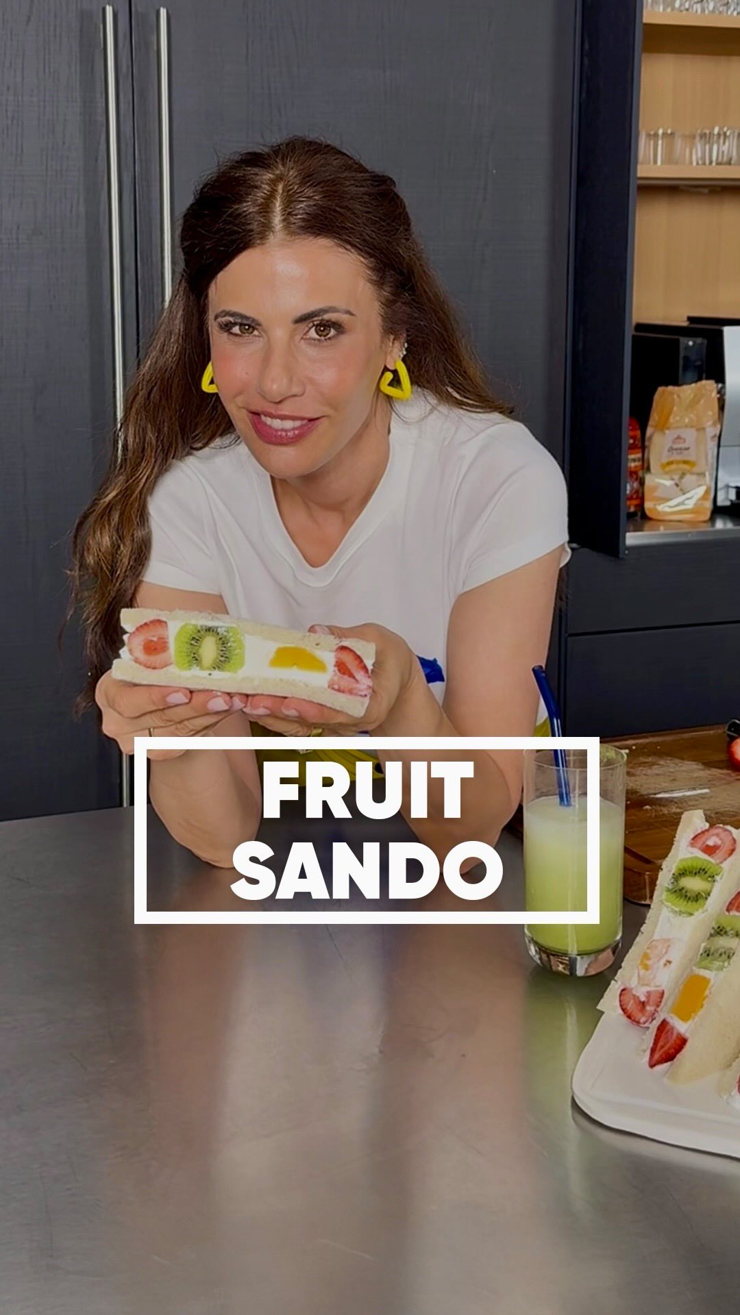Refreshing Japanese Fruit Sandwich