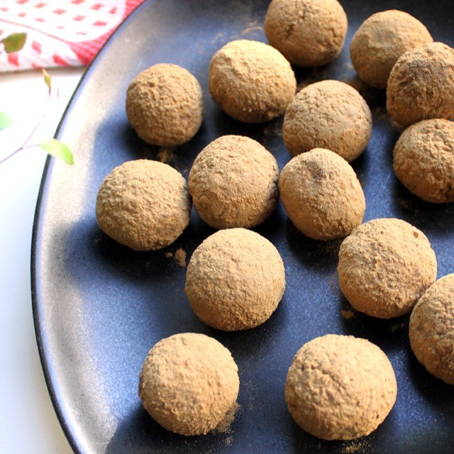 Shockingly Good Licorice Balls