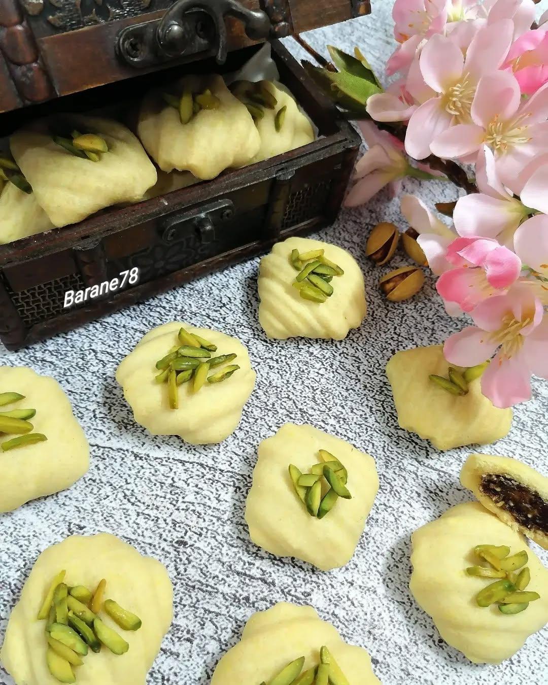 Iranian Date-Filled Cookies