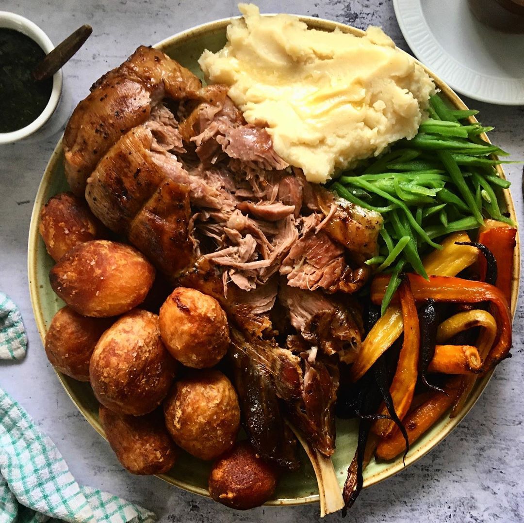 Crispy Golden Roast Potatoes