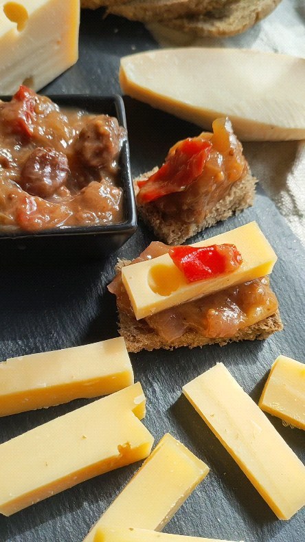 Rhubarb and Pineapple Chutney