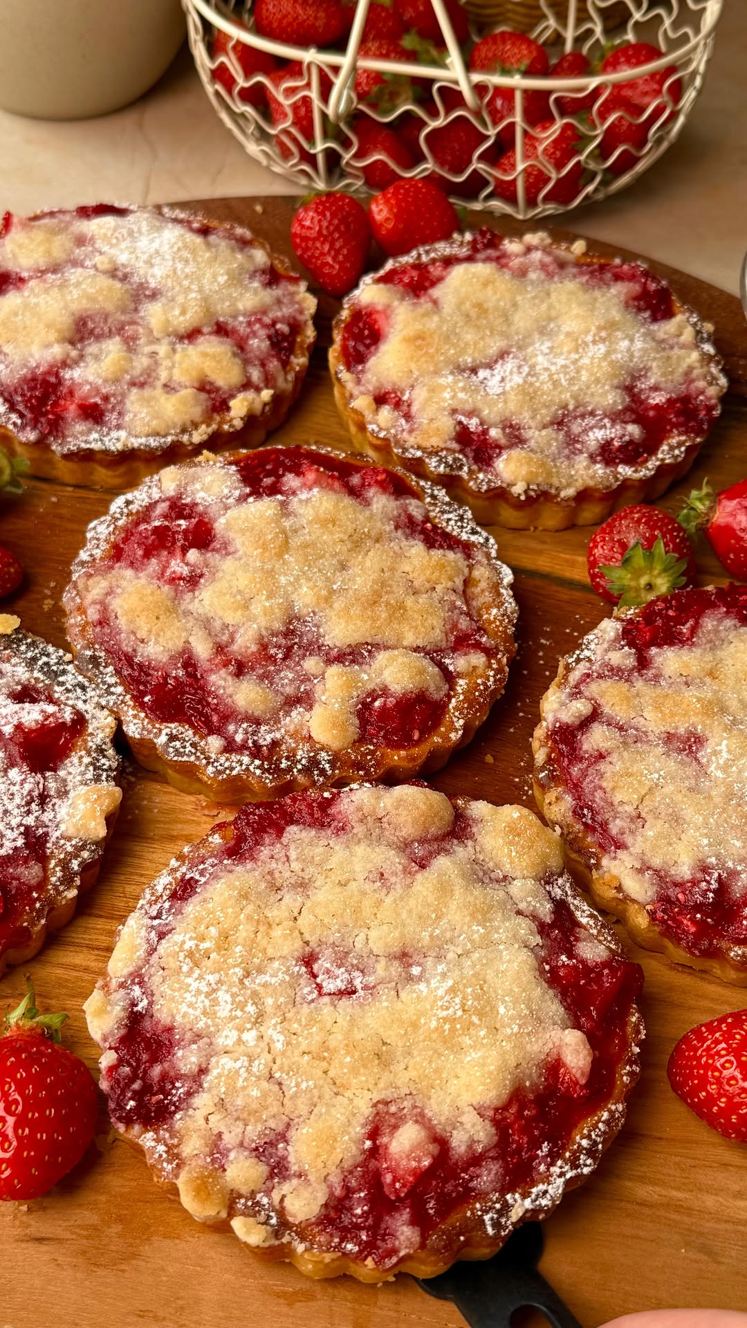 Cheesecake Tartlets with Strawberries and Crumble