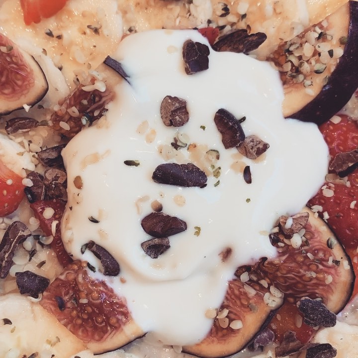 Fresh and Fruity Protein Oats Bowl