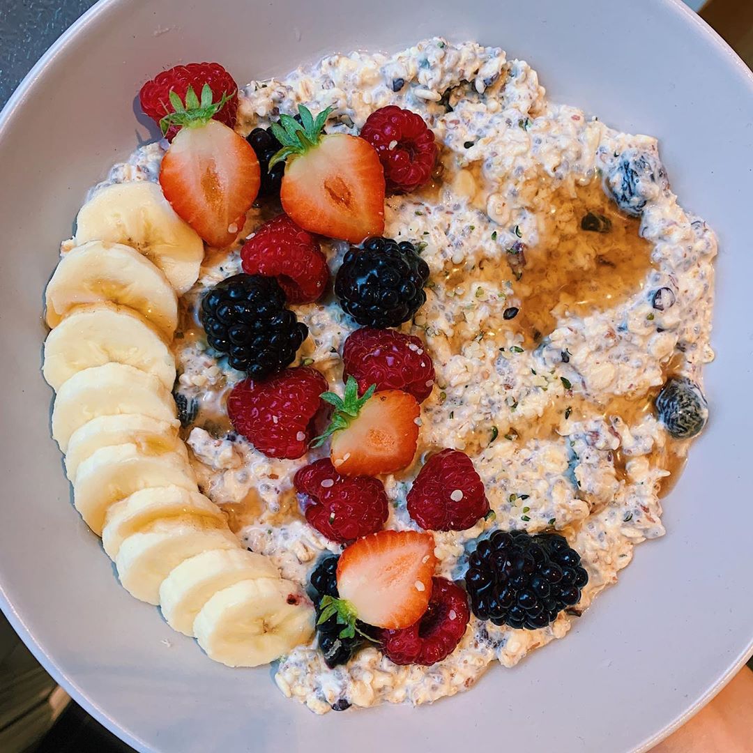 Healthy Packed Overnight Oats Breakfast