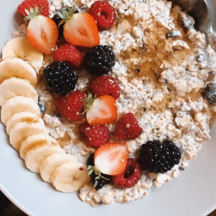 Healthy Packed Overnight Oats Breakfast