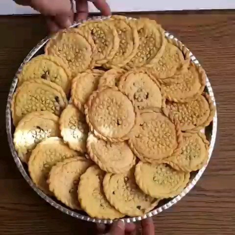 Persian Date-Filled Pastry