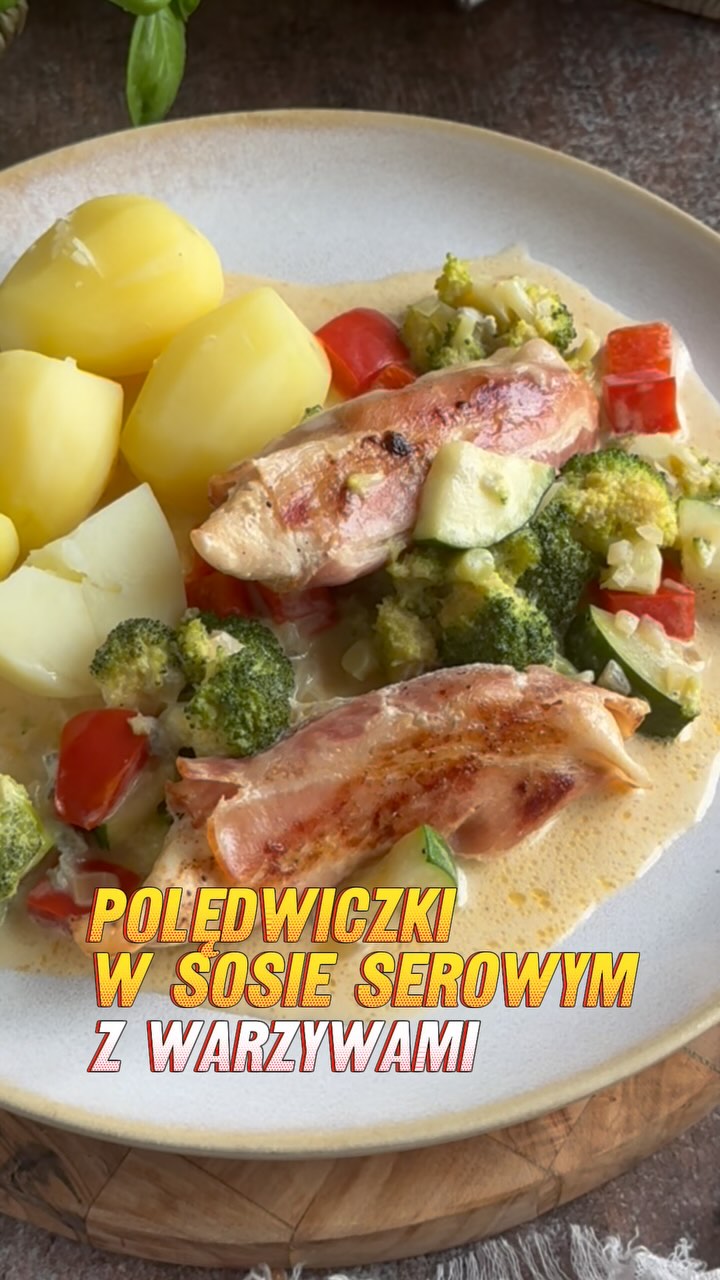 Bacon-Wrapped Chicken with Gorgonzola Sauce