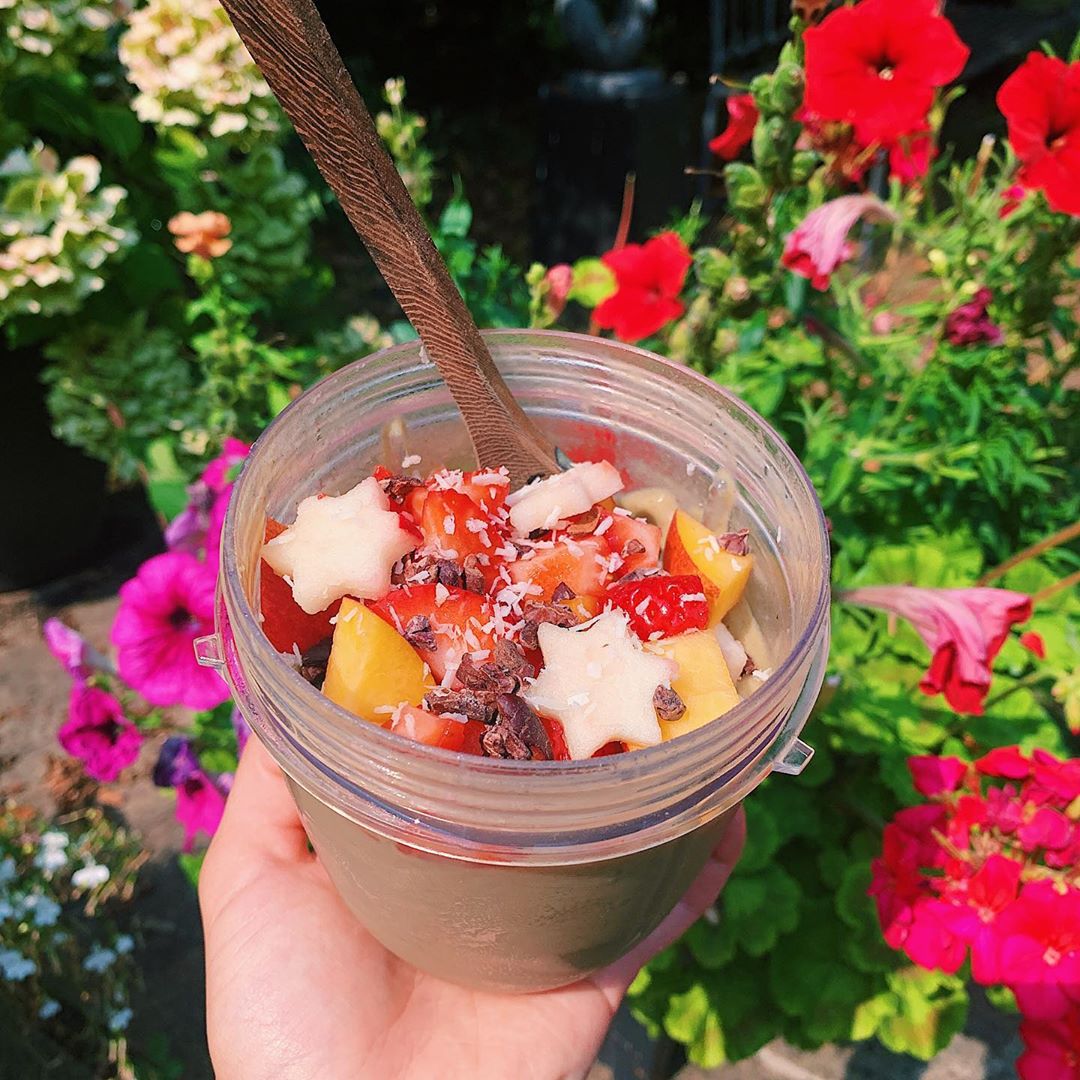 Quick and Easy Summery Breakfast Smoothie