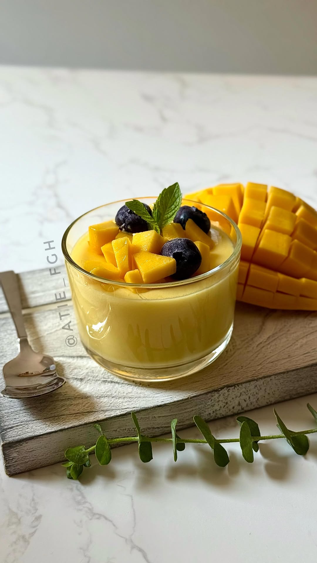 Mango Jelly Cream Dessert