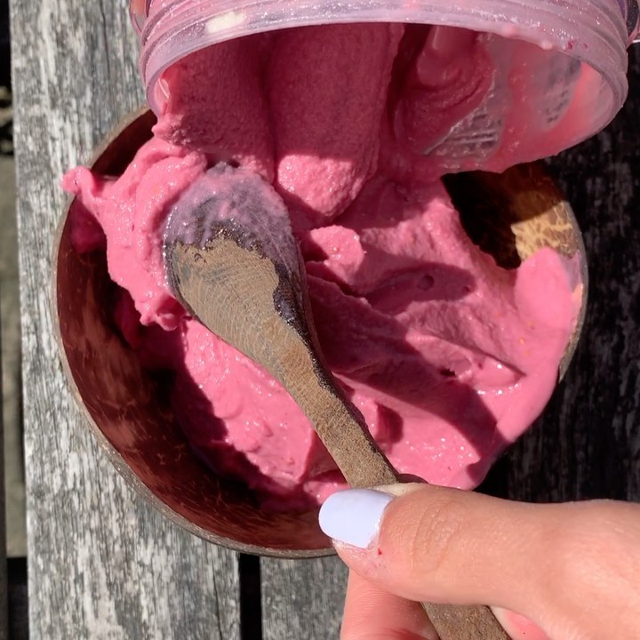 Pink Vanilla Creme Smoothie Bowl