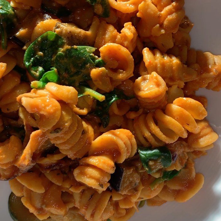 Creamy Veg Packed Chickpea Pasta