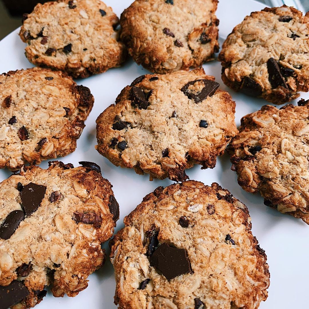Tahini Oatmeal Choc Chunk Cookies