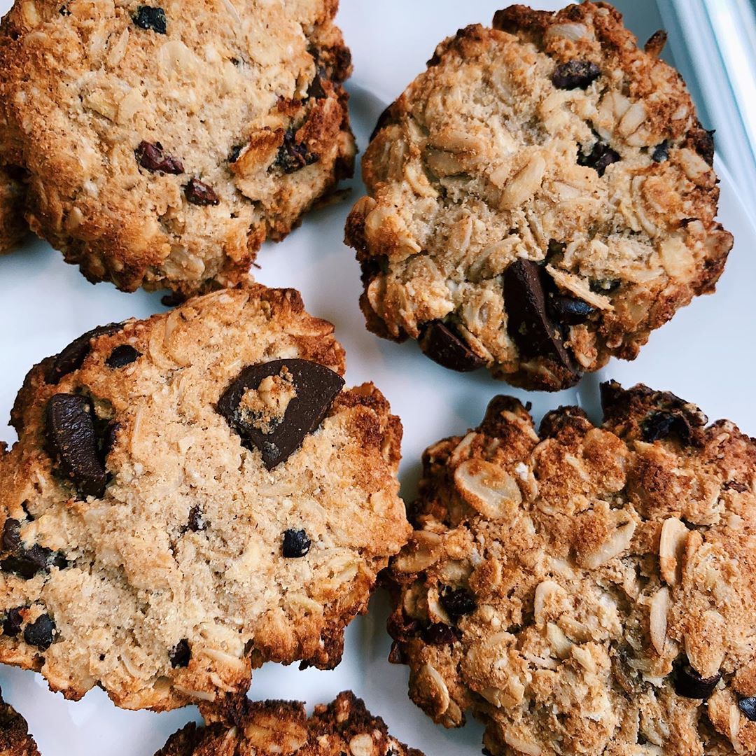 Tahini Oatmeal Choc Chunk Cookies