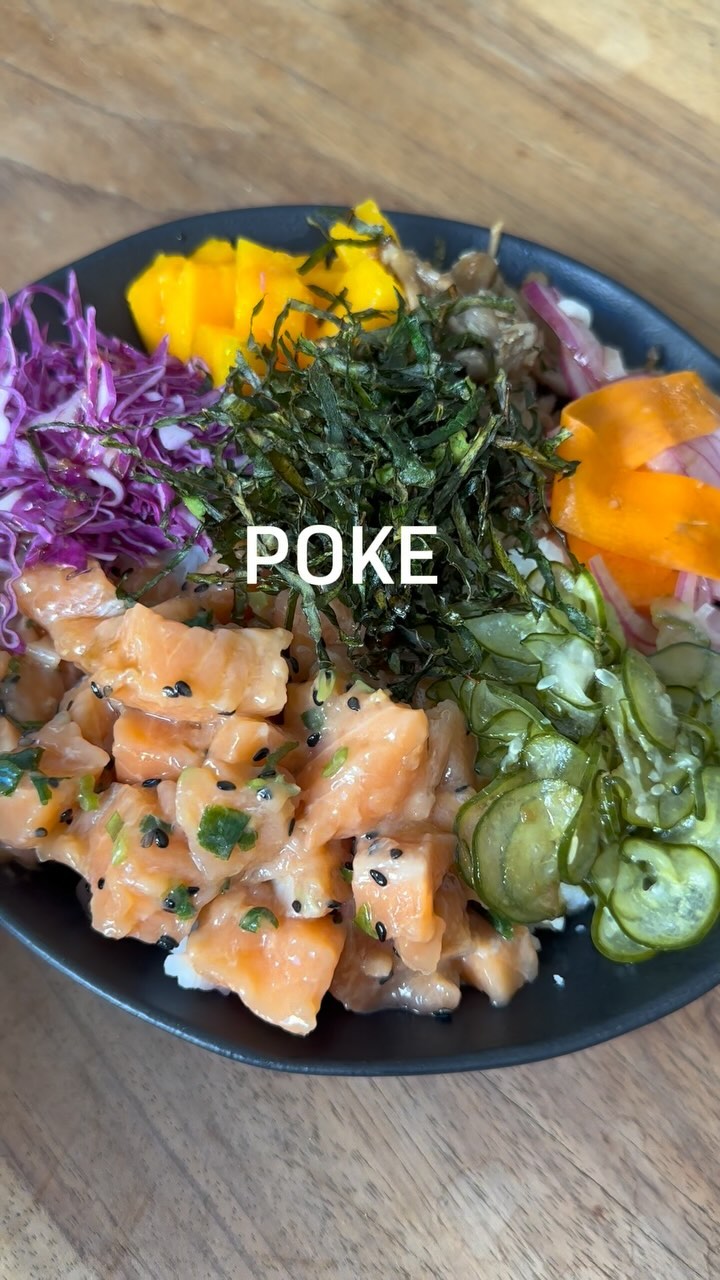 Hawaiian Poke Bowl with Sesame Sauce
