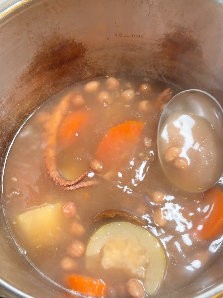 Fuzzy Melon Soup with Octopus and Beans
