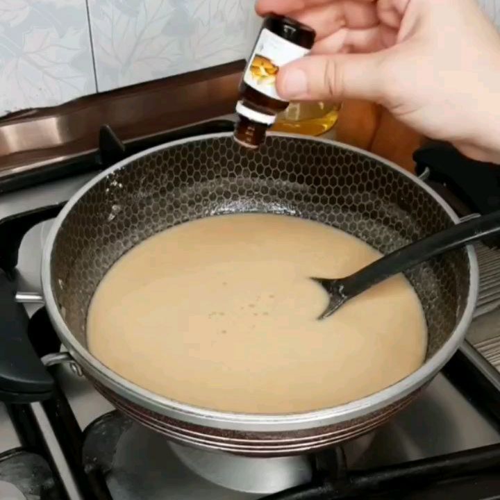 Simple Banana-Flavored Wafer Dessert
